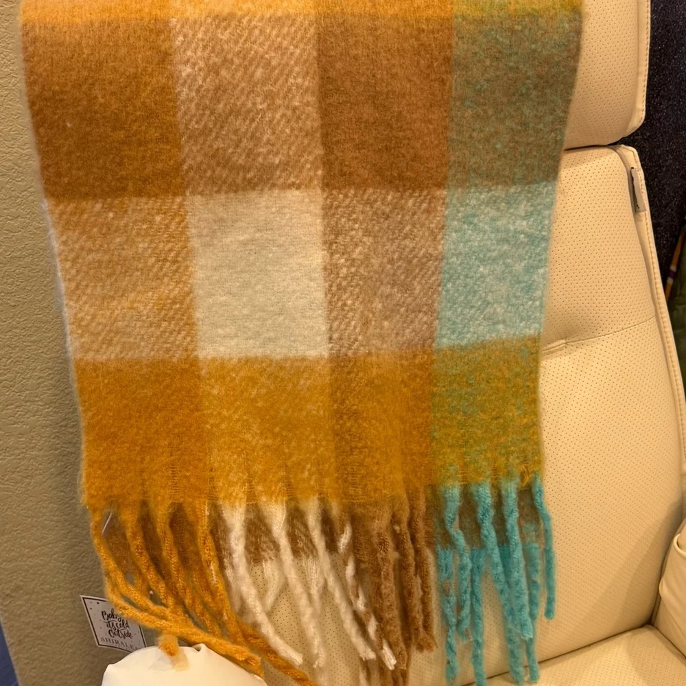 Shiraleah of Chicago Large Multicolor Checkered Fringe Scarf - Picture 5 of 9